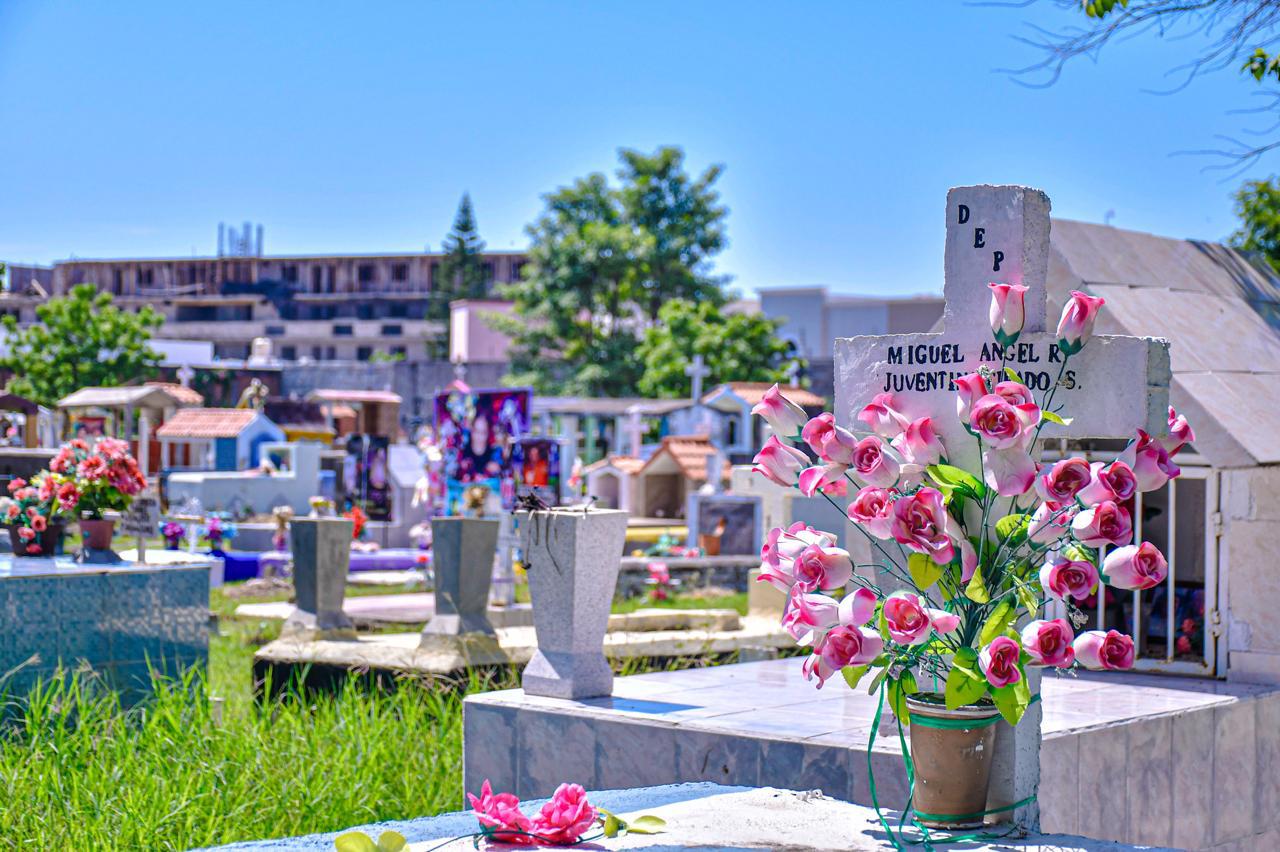 Con estas acciones, el municipio busca ofrecer a la ciudadanía un espacio respetuoso y digno para recordar a sus seres queridos.