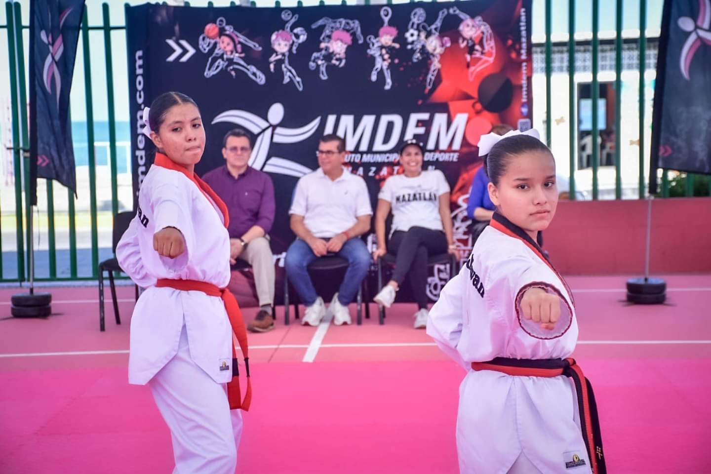 El Munícipe insta a los atletas y sociedad en general a mantener en óptimas condiciones los espacios deportivos, para su uso y beneficio