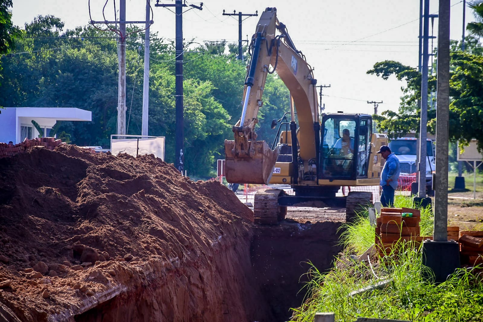 El Munícipe destacó que este Colector es una obra adicional que no existía pero habrá de ser de gran utilidad para el crecimiento de la zona de Cerritos.