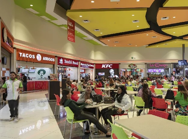 La economía de Culiacán continúa mostrando signos de recuperación con un aumento significativo en la afluencia de personas en plazas y centros comerciales, lo que refleja un avance en la actividad comercial de la ciudad.