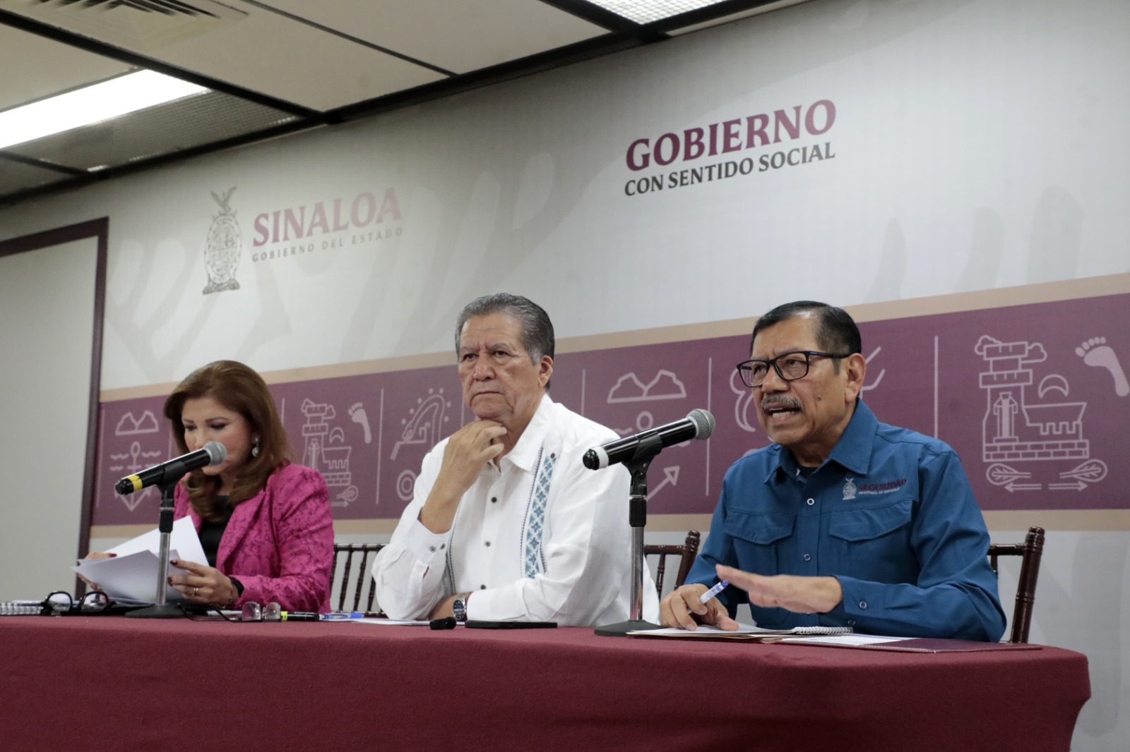 El secretario Gerardo Mérida Sánchez informó que serán 2 mil 053 elementos de seguridad y 405 de los cuerpos de rescate y auxilio en 352 panteones de Sinaloa