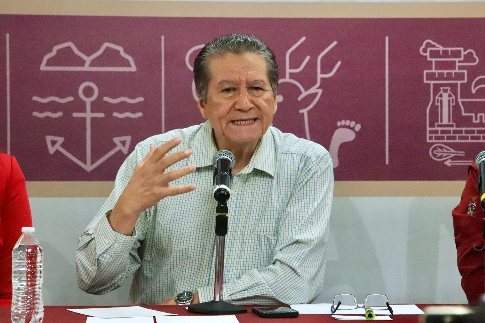 El vocero oficial del Gobierno del Estado se refirió a las tomas de protesta en los municipios, específicamente en Eldorado, así como la Feria Ganadera, el Palenque y el desfile del 20 de noviembre