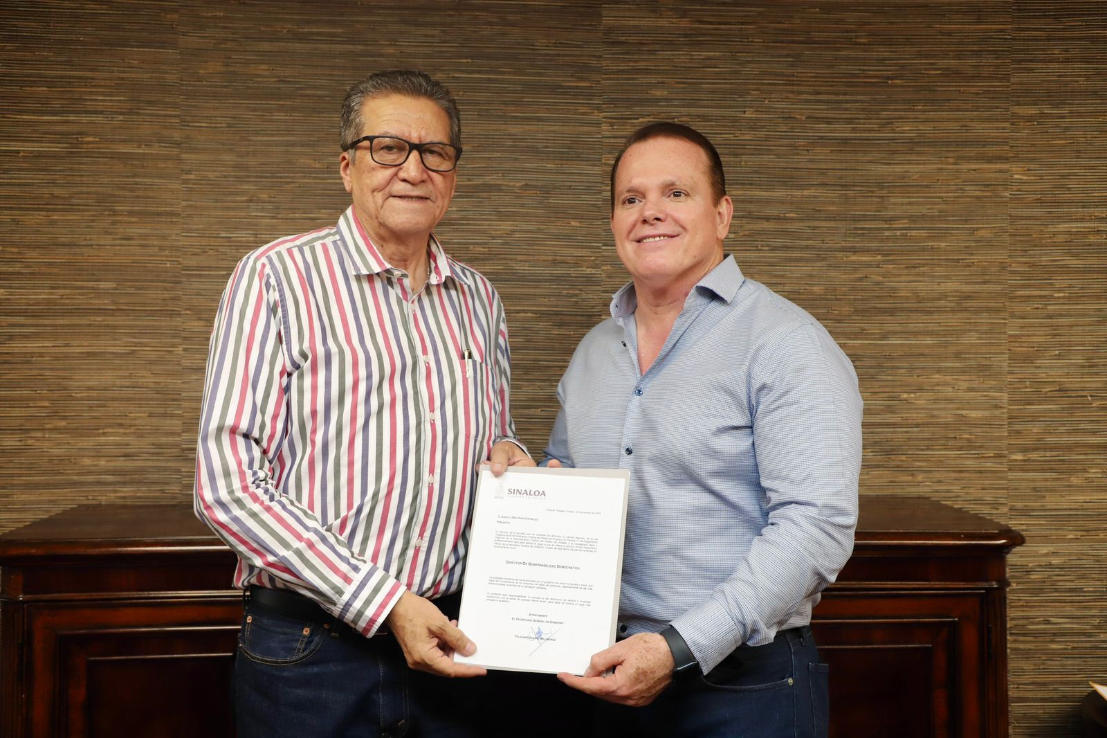 El Secretario General tomó protesta a los directores de Gobernabilidad Democrática, del Trabajo y Previsión Social, así como oficial del Registro Público de la Propiedad del municipio de Ahome y del Registro Civil del municipio de Guasave.