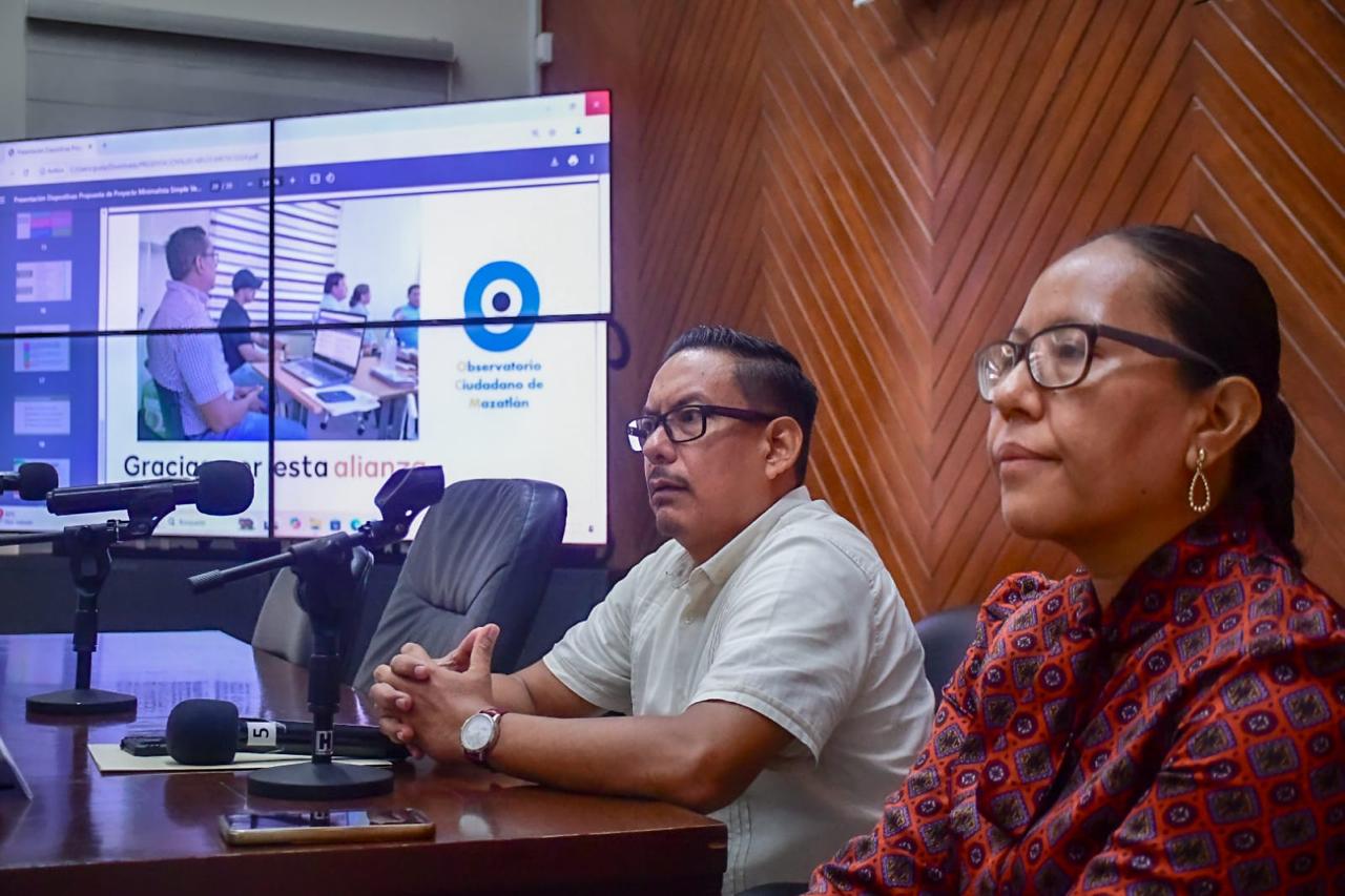 Los integrantes del Observatorio Ciudadano agradecieron al Alcalde Edgar González y los regidores por la disposición para aportar una mejora en las sesiones de Cabildo y de comisiones.