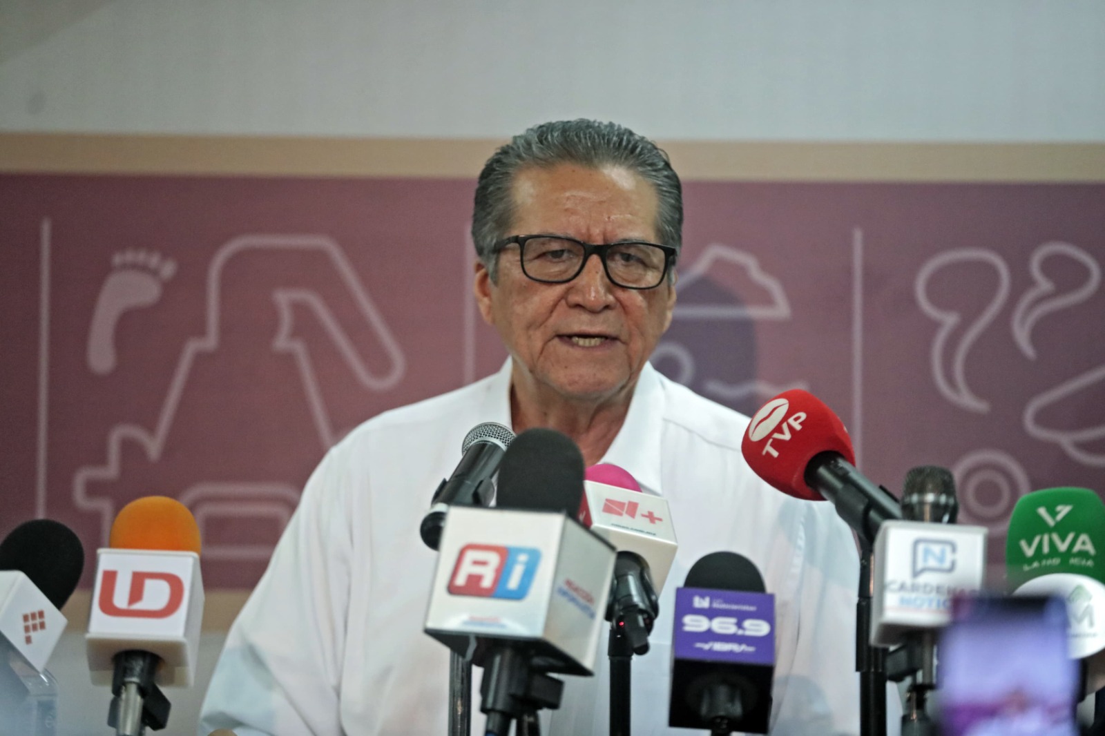 El secretario General de Gobierno y el Secretario de Seguridad Pública atendieron a los medios de comunicación para informar de las acciones de las autoridades en materia de seguridad.