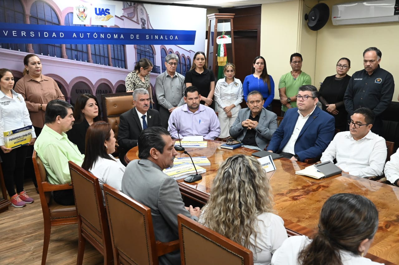 En busca de garantizar la estabilidad laboral de los trabajadores, entrega el SUNTUAS a las autoridades universitarias el Emplazamiento a Huelga 2024-2025*