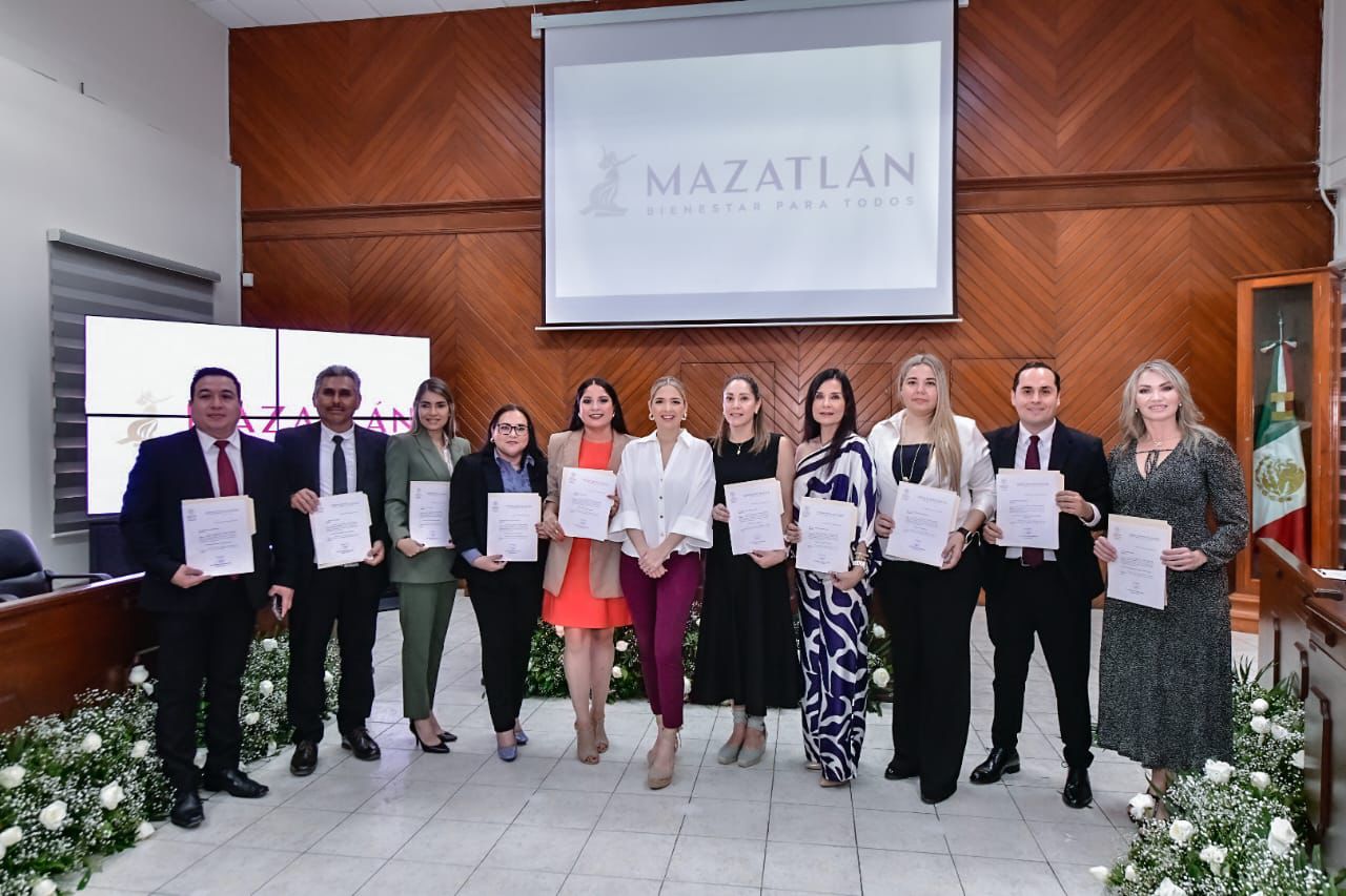 Estrella Palacios exhortó a su equipo de trabajo que se conduce en el ejercicio de sus funciones con lealtad, eficacia y constancia