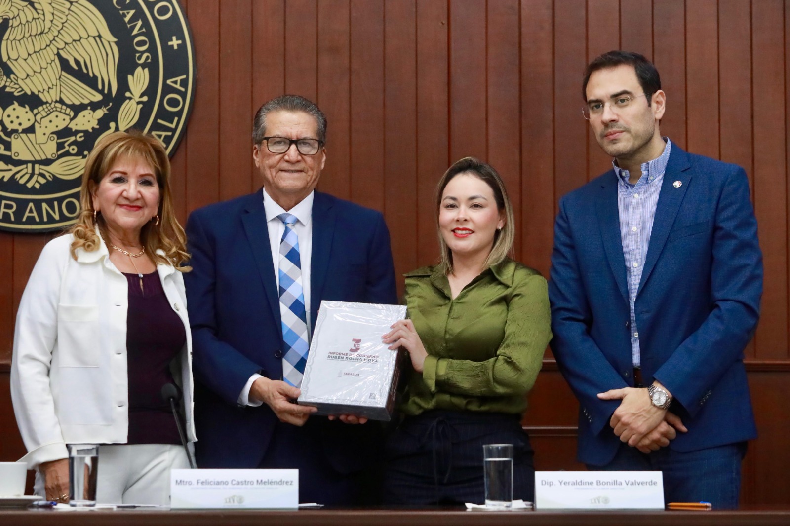 -	El eje vertebrador del Tercer Informe de Gobierno de Rocha es el humanismo: Feliciano Castro