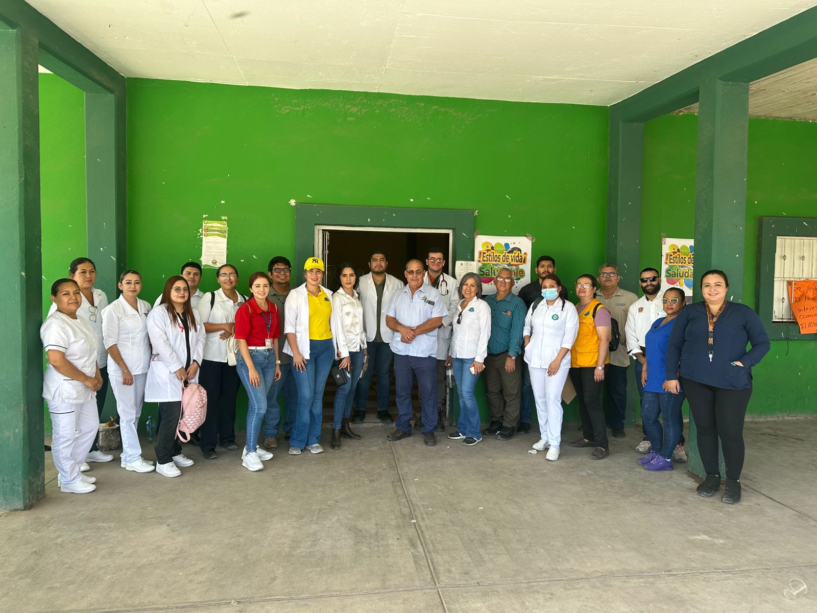 La jornada incluyó una amplia gama de servicios, desde consultas médicas y aplicación de vacunas hasta pruebas rápidas para detectar enfermedades de transmisión sexual (ITS) y promoción de programas de prevención de VIH/SIDA, dengue y zoonosis.
