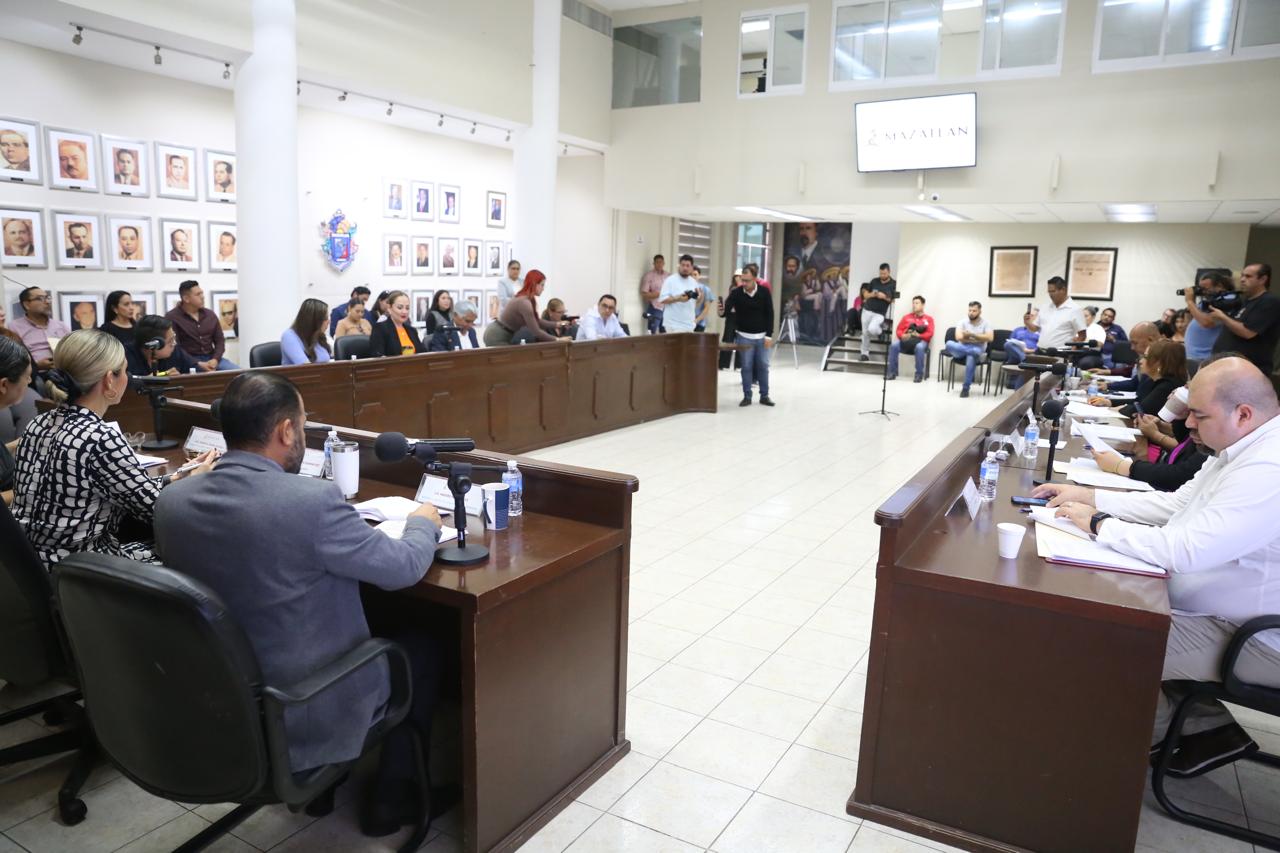 –	 El Pleno del Cabildo aprueba la inscripción del Ayuntamiento a la Guía Consultiva, la cual busca fortalecer las capacidades institucionales de los Gobiernos Municipales, mediante un convenio con el INAFED. 