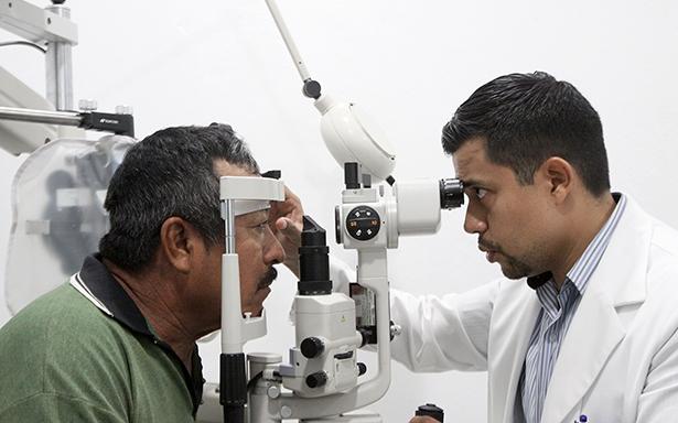 Por lo que es importante mantenerse hidratado aún y cuando no se tenga sed, señala especialista