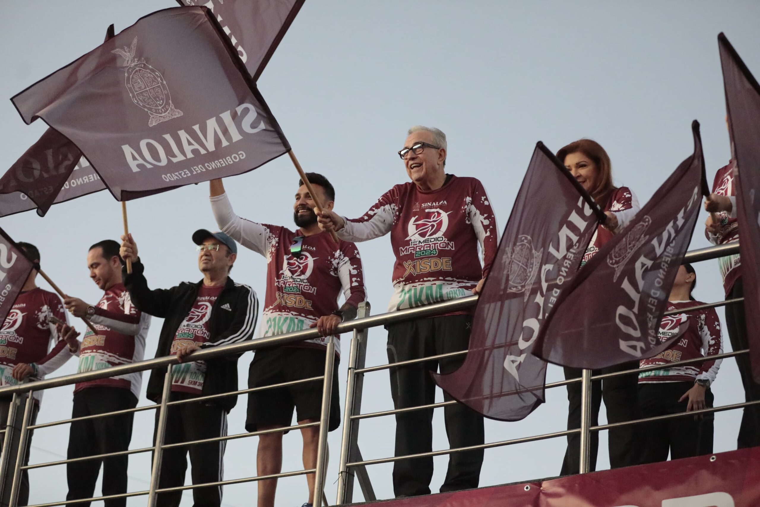 Un éxito, más de 2 mil 500 deportistas participaron en el Primer Medio Maratón del ISDE.