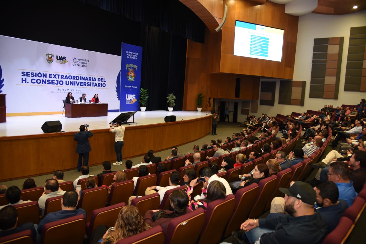 -	¡A la vanguardia! La UAS es segundo lugar nacional en acreditación de Programas Educativos por los CIEES, informó el Rector Jesús Madueña al H. Consejo Universitario 