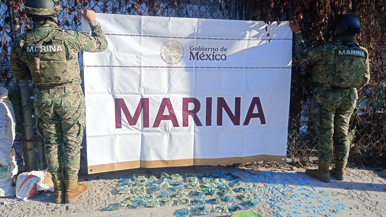 ”, personal naval localizó y aseguró una mochila que contenía 130 dosis con presunta droga en el municipio de Mazatlán,  Sinaloa. 