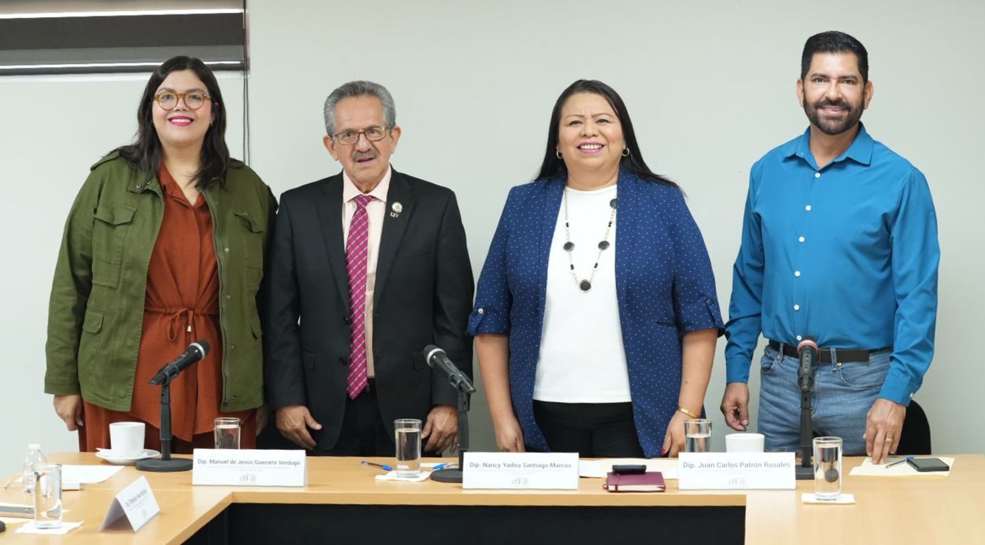 La Comisión de Planeación para el Desarrollo y el Bienestar Social del Congreso de Sinaloa llevó a cabo una reunión informativa, donde se analizó el presupuesto federal aprobado para 2025, que asciende a 9.3 billones de pesos, principalmente en el rubro de los programas sociales.