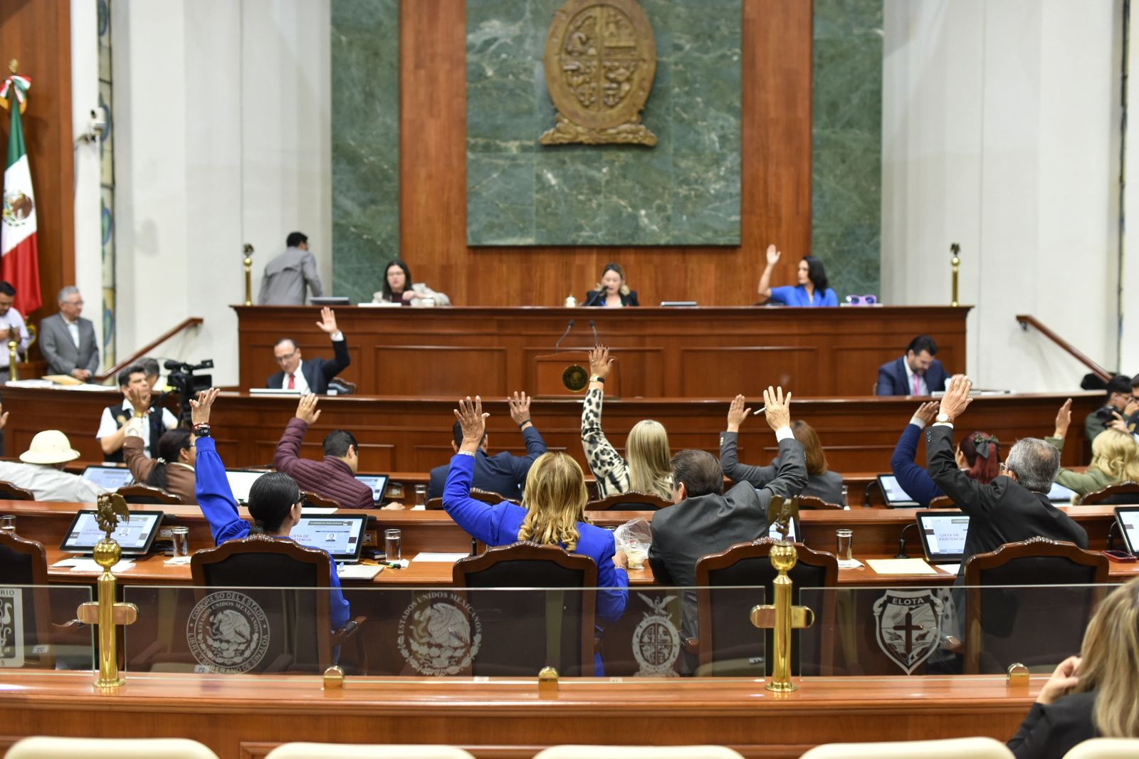 El Pleno del Congreso del Estado de Sinaloa aprobó este martes la actualización de los Valores Unitarios del Suelo y Construcciones para los 20 municipios del estado, incluidos los de los recién creados Juan José Ríos y Eldorado, que aplicarán durante el año 2025.