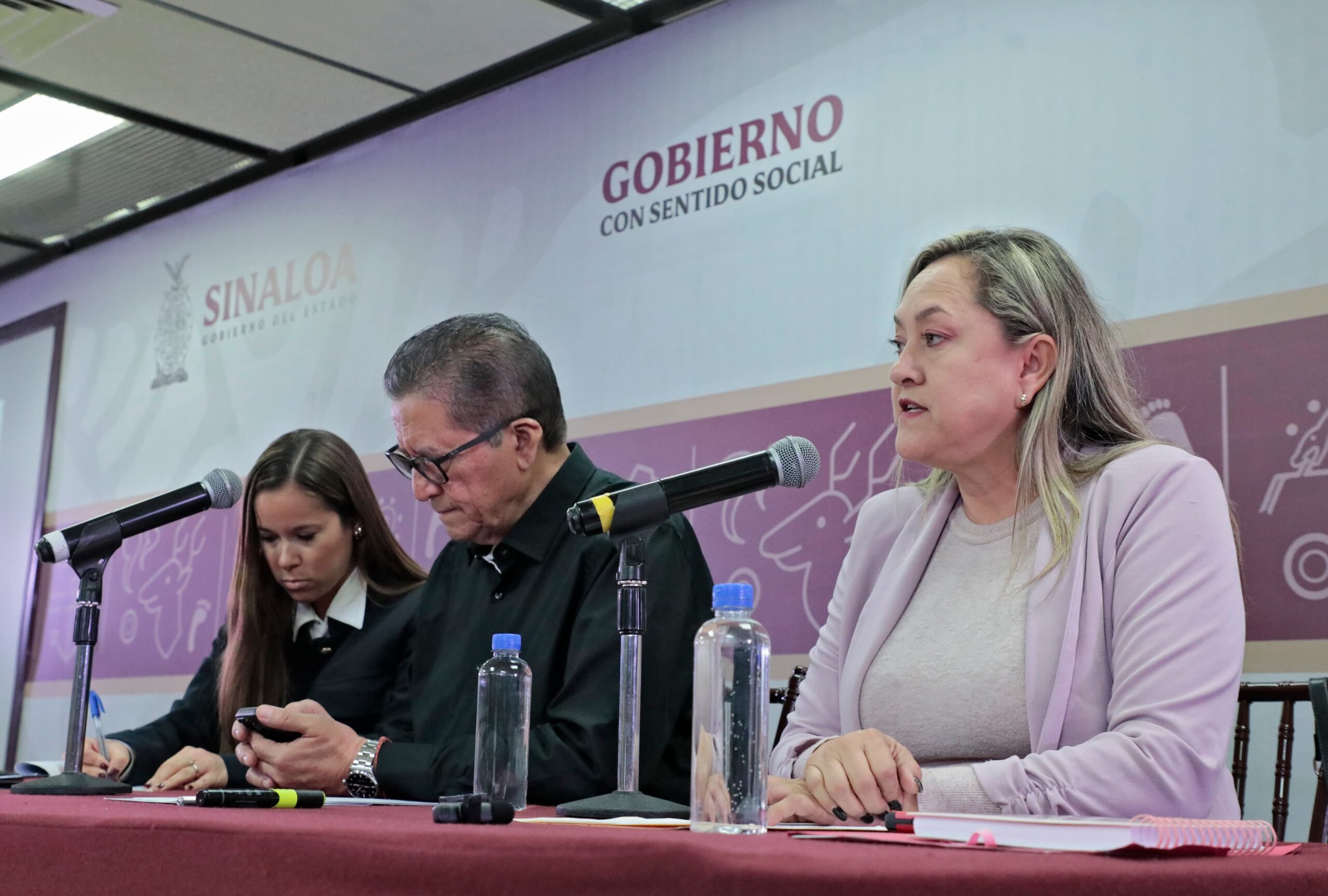 - Además hubo tres personas detenidas, armas y vehículos asegurados: SSP Sinaloa
- Secretaría de la Defensa Nacional, Guardia Nacional, Policía Estatal y Policías Municipales mantienen los despliegues