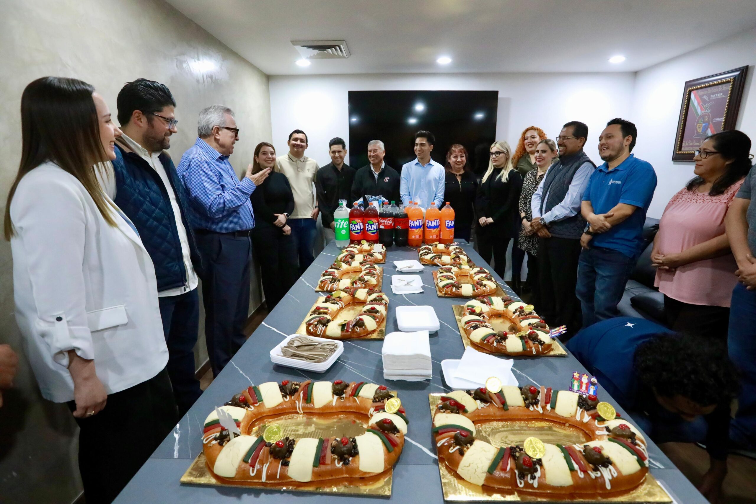 Rocha parte la rosca y le toca “monito” por partida triple.