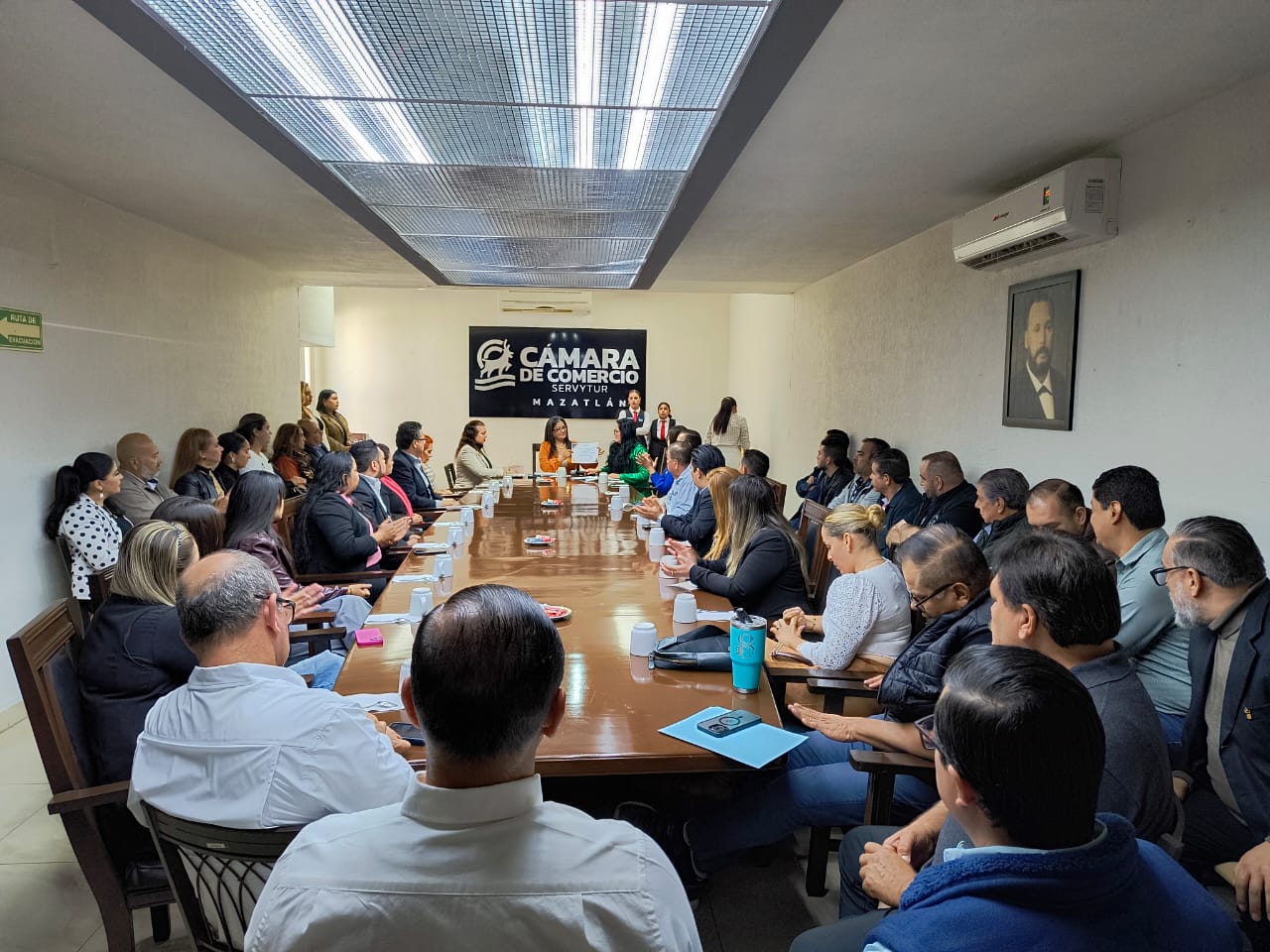 - En Asamblea General Ordinaria, por unanimidad, se eligió a la LCP Francis Cázarez Oliveros para estar al frente de este organismo por un segundo periodo consecutivo