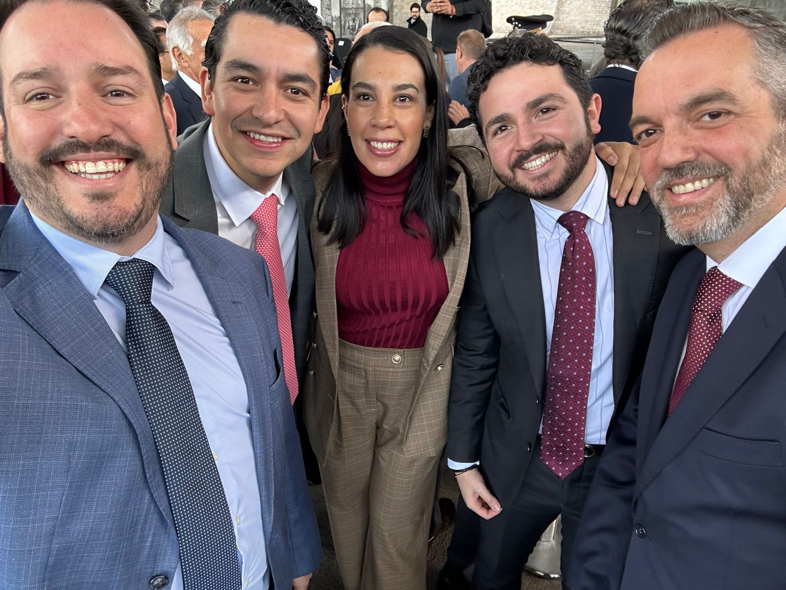 En representación del Gobernador Rubén Rocha Moya, el Secretario de Economía de Sinaloa, Ricardo Velarde Cárdenas, participó en el lanzamiento del Plan México, encabezado por la presidenta Claudia Sheinbaum Pardo, cuyo objetivo es posicionar a México entre las 10 principales economías del mundo.