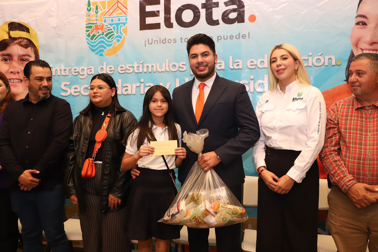 -	Richard Millán a repartir becas.