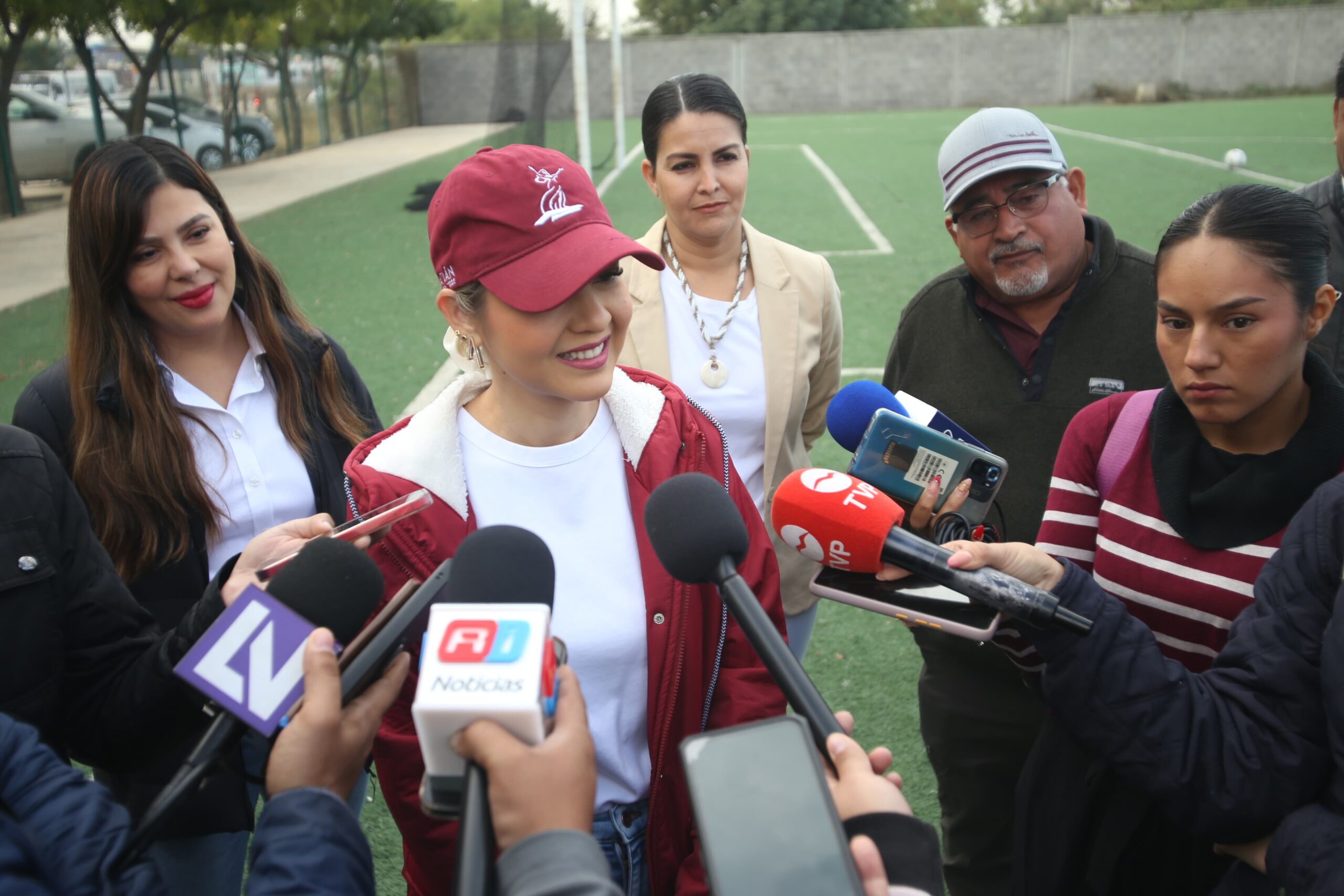 Porque ponen en alto el nombre de Mazatlán a nivel estatal, nacional e internacional, la Presidenta Municipal, Estrella Palacios Domínguez, anunció el apoyo con más becas a deportistas de alto rendimiento.