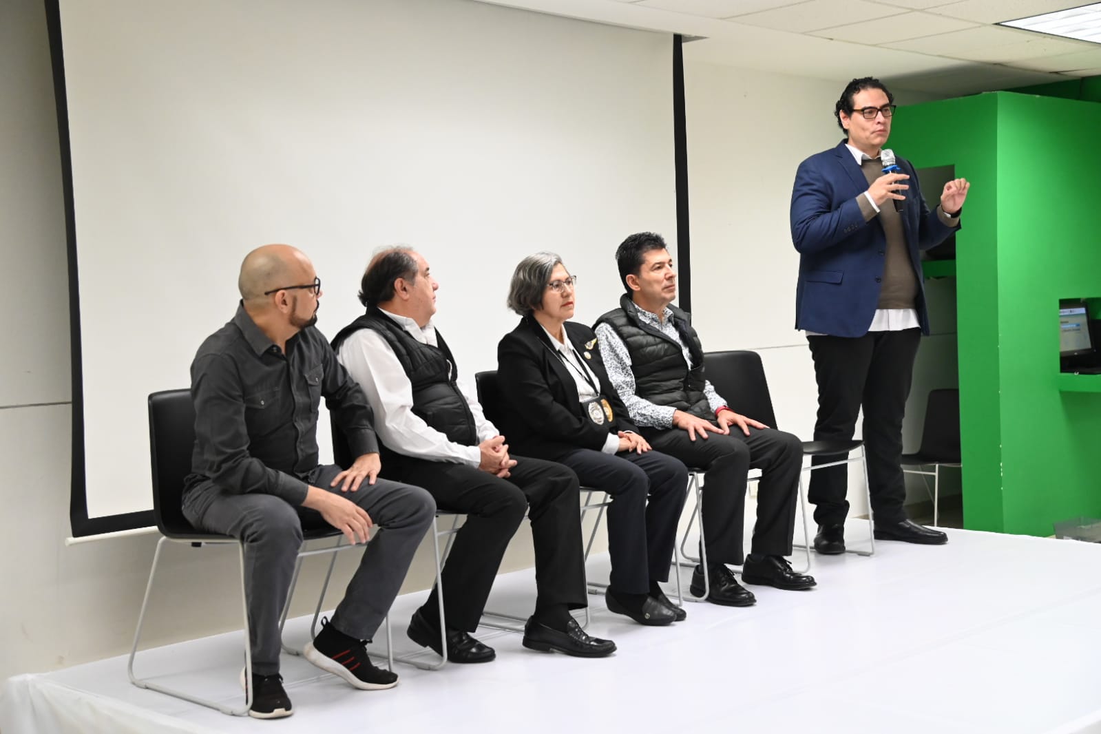 - La UAS, a través de la UBU, presentó el Diplomado Construcción de Paz desde los Derechos Humanos, como parte de la iniciativa ciudadana El Gran Acuerdo