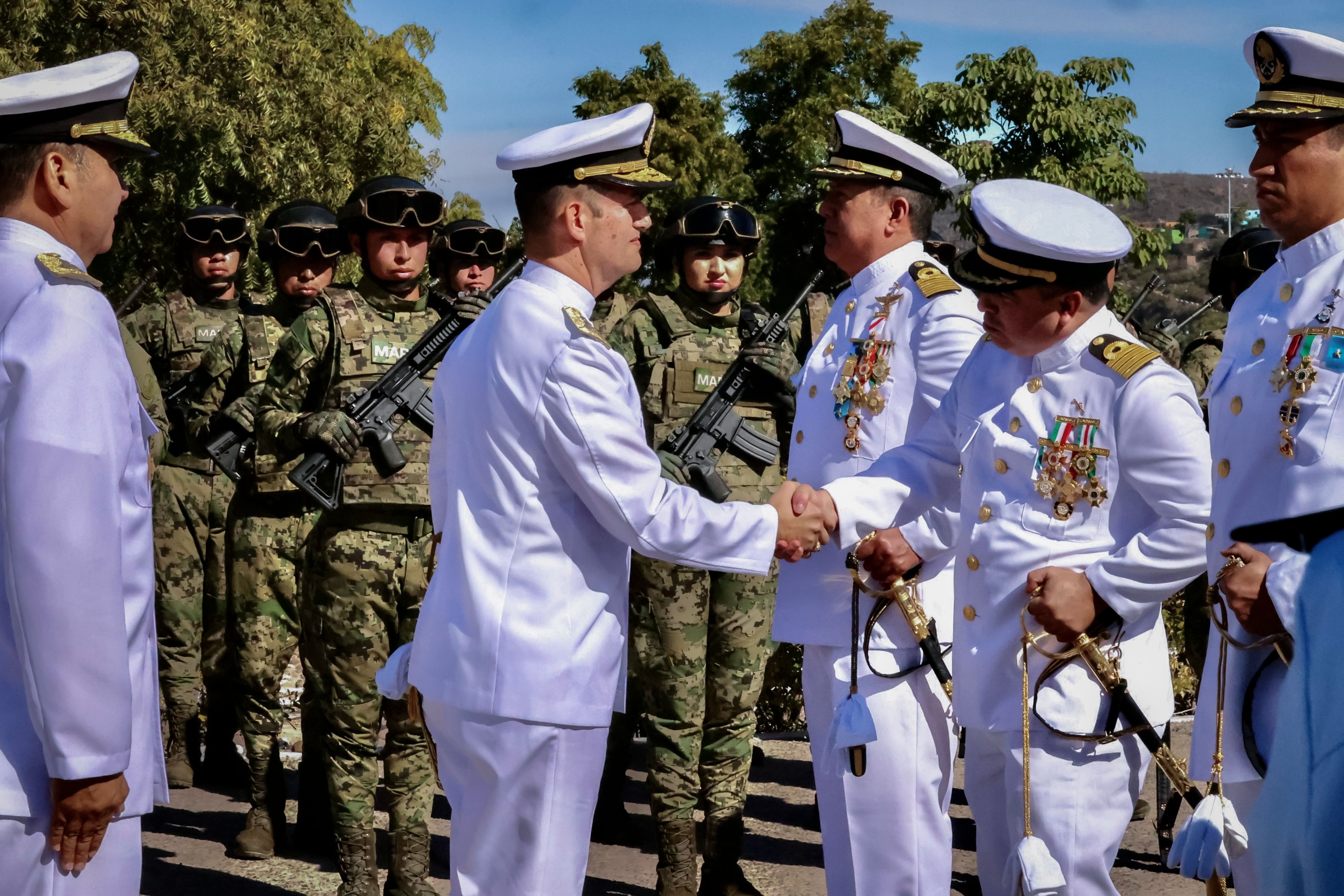 -	Rocha Moya asiste como invitado a la ceremonia de entrega-recepción del mando de armas de la Octava Zona Naval
-	El Vicealmirante Saúl Hiram Bandala Garza, asume como comandante de la Octava Zona Naval.
