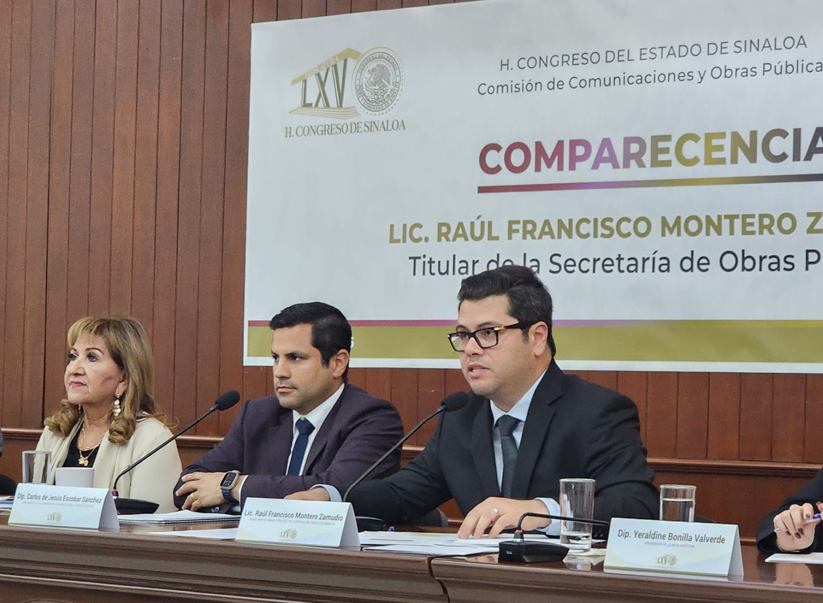 -	El secretario de Obras, Raúl Montero  al comparecer ante el Congreso por el Tercer Informe de Gobierno destacó las obras para el bienestar de la población.