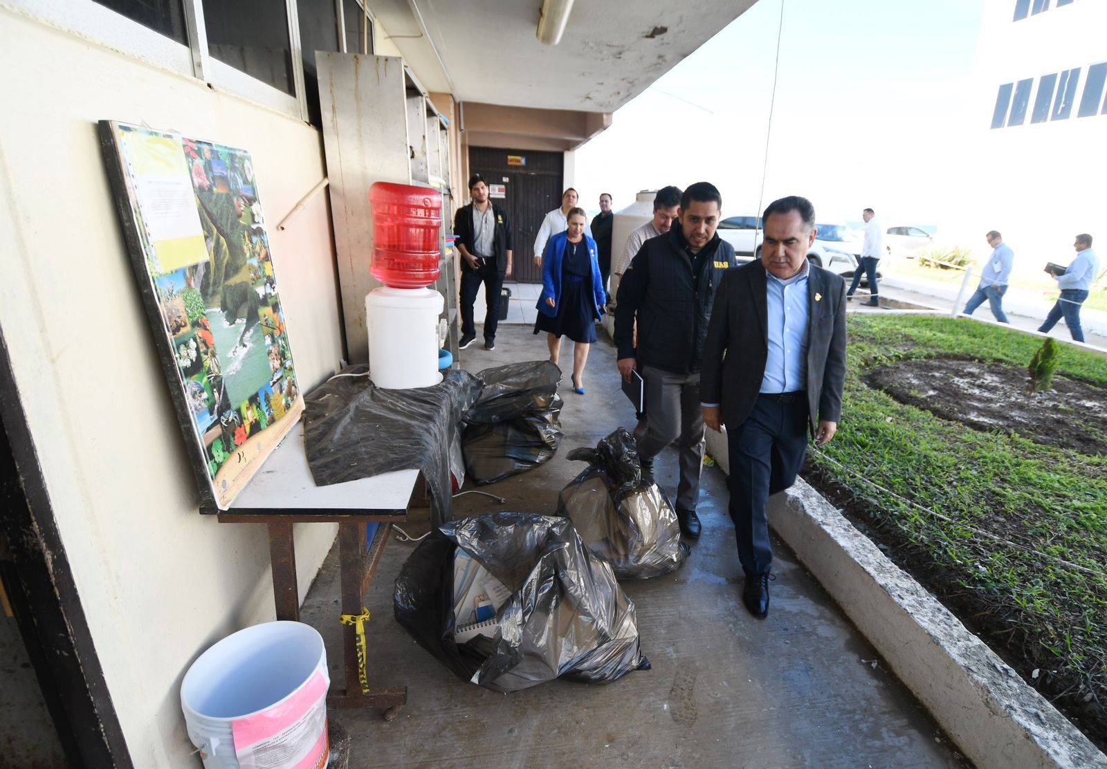 -	Supervisa el Rector Jesús Madueña el avance de las obras en las Facultades de Ciencias del Mar y Arquitectura y Diseño, ambas en Mazatlán