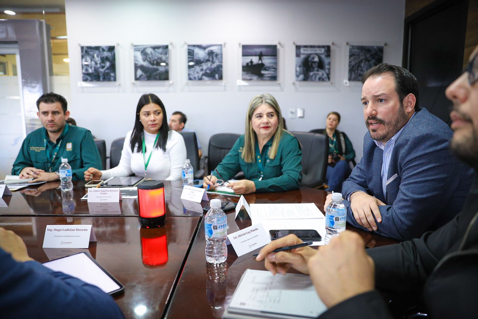 El gobernador Rubén Rocha Moya, en diálogo continuo con el director del IMSS, Zoé Robledo, está gestionando la implementación de un esquema de pagos flexibles, un ‘traje a la medida’ que se adapte a las necesidades específicas de los empresarios de la zona centro del estado.