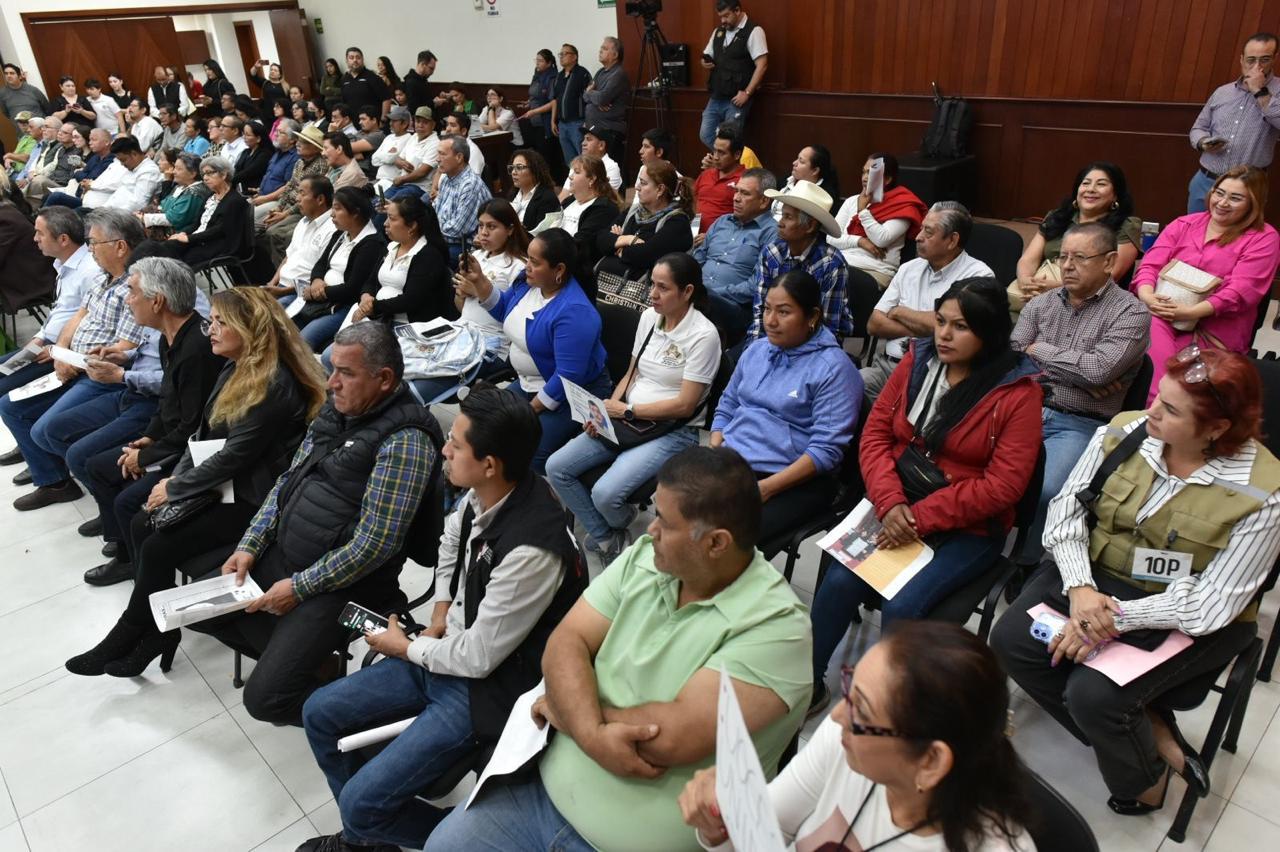 La Comisión de Derechos Humanos del Congreso del Estado de Sinaloa llevó a cabo este martes las primeras cuatro de ocho comparecencias de aspirantes a ocupar la presidencia de la Comisión Estatal de Derechos Humanos, conforme a lo establecido en convocatoria.