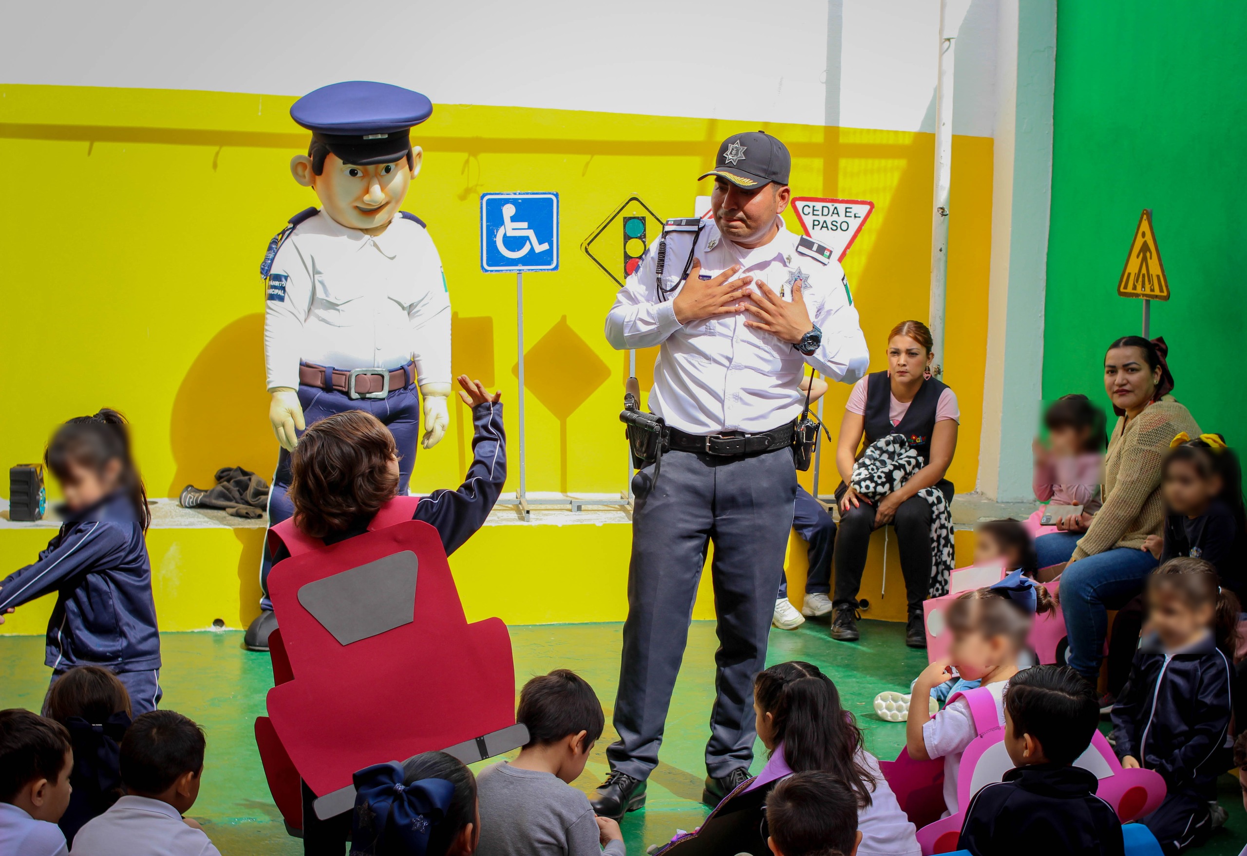 “Aprende jugando” llega a niños del Kinder Alvi, en la colonia López Mateos