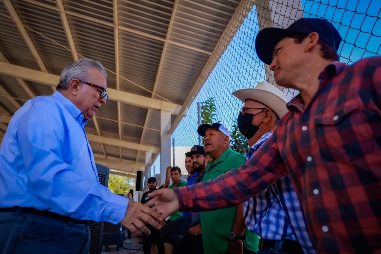 El mandatario estatal inauguró la pavimentación camino La Guásima de los Guerreros a La Ciénaga de Los Lara y el Puente Bimodal, obras con sentido social con una inversión superior a los 150.3 millones de pesos.
