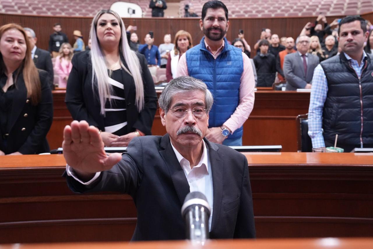 El Congreso del Estado de Sinaloa eligió con 34 votos, este viernes en Sesión Extraordinaria, a Óscar Loza Ochoa.
