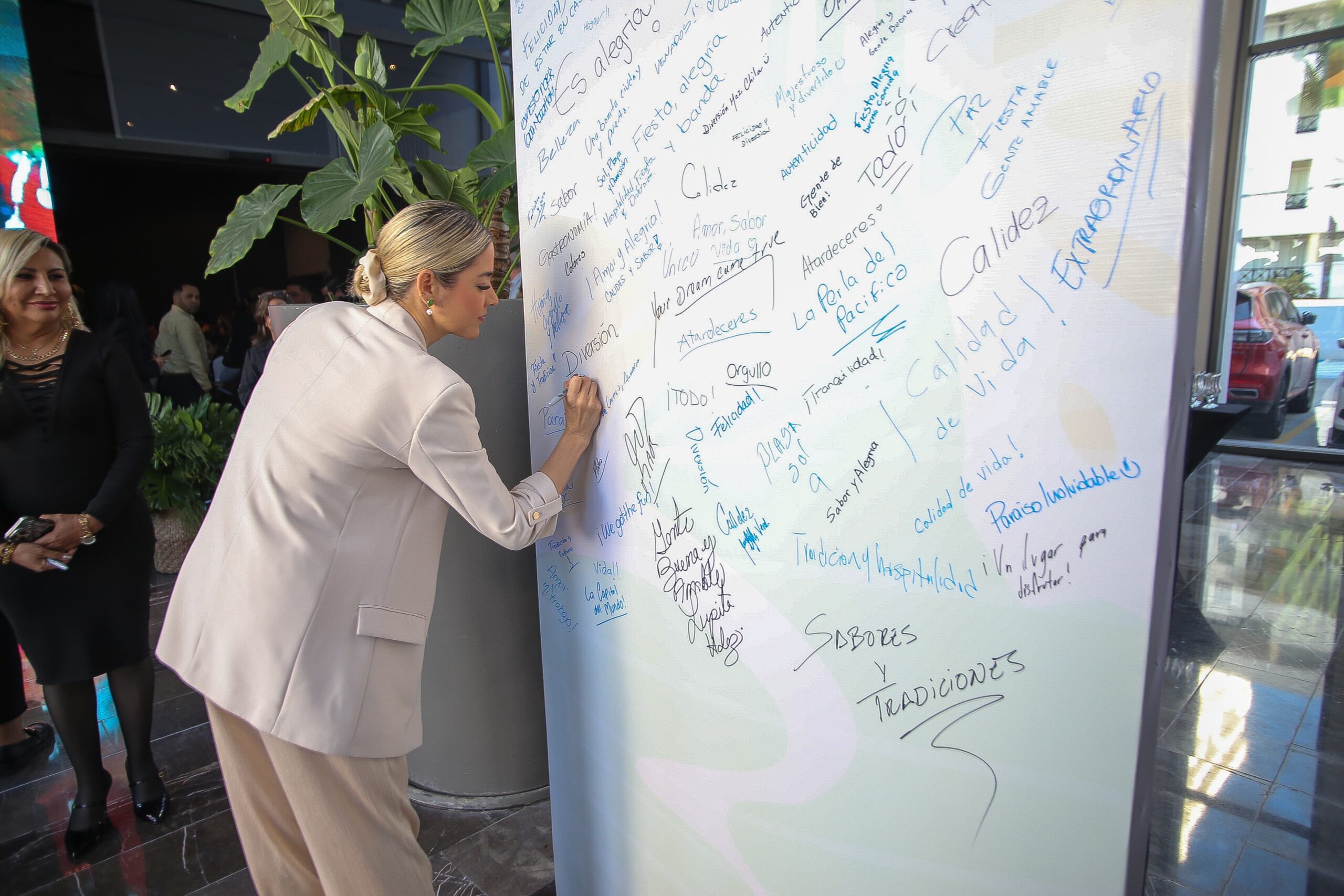 La Presidenta Municipal, Estrella Palacios Domínguez, destaca la sinergia de la iniciativa privada y el gobierno, para impulsar la promoción del destino a nivel nacional e internacional