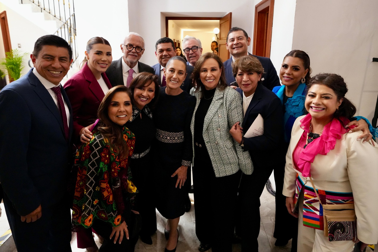 Acompaña Rocha a la presidenta Claudia Sheinbaum.