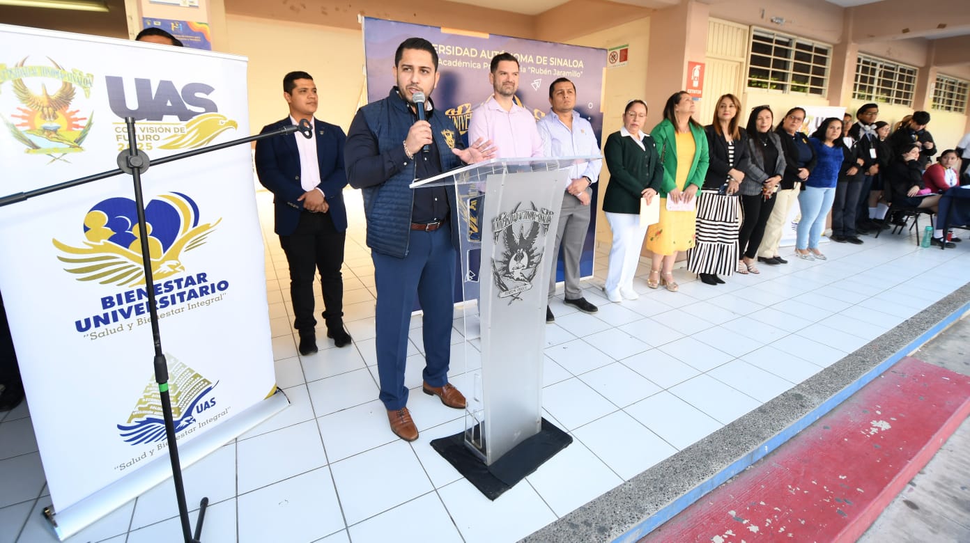 “Esta Feria de la Salud en conjunto con PrevenIMSS y Bienestar UAS se realiza con el objetivo de que los jóvenes bachilleres aprovechen estos servicios que brinda el IMSS, resaltando que traen métodos preventivos para la salud de los alumnos, siendo la salud un pilar para los seres humanos”, destacó Tostado Ramírez.