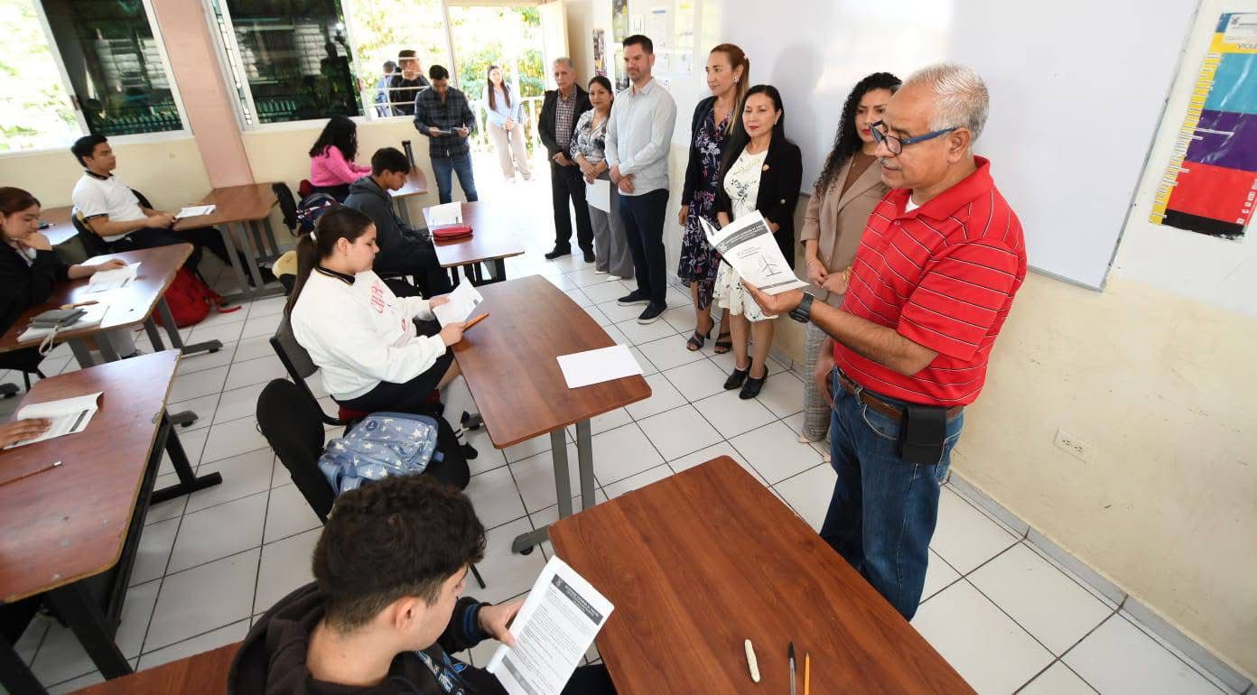-	La Universidad Autónoma de Sinaloa (UAS), inauguró la 15ª Olimpiada Estatal de Física 2025 en la Unidad Académica Preparatoria “Antonio Rosales”, en la Unidad Regional Sur (URS), 