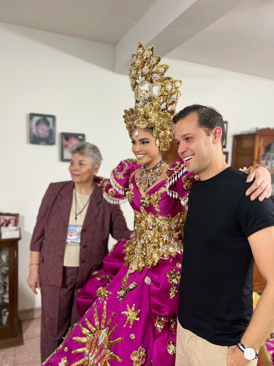 - El vestido de la Reina del Carnaval, hará soñar a las próximas soberanas: Andrés Romo