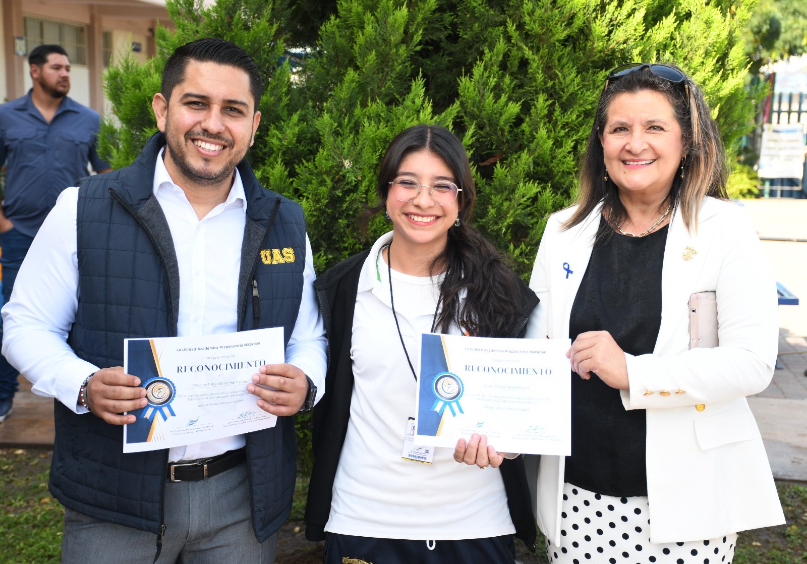 Celebran “Lunes Cívico” en la Preparatoria Mazatlán