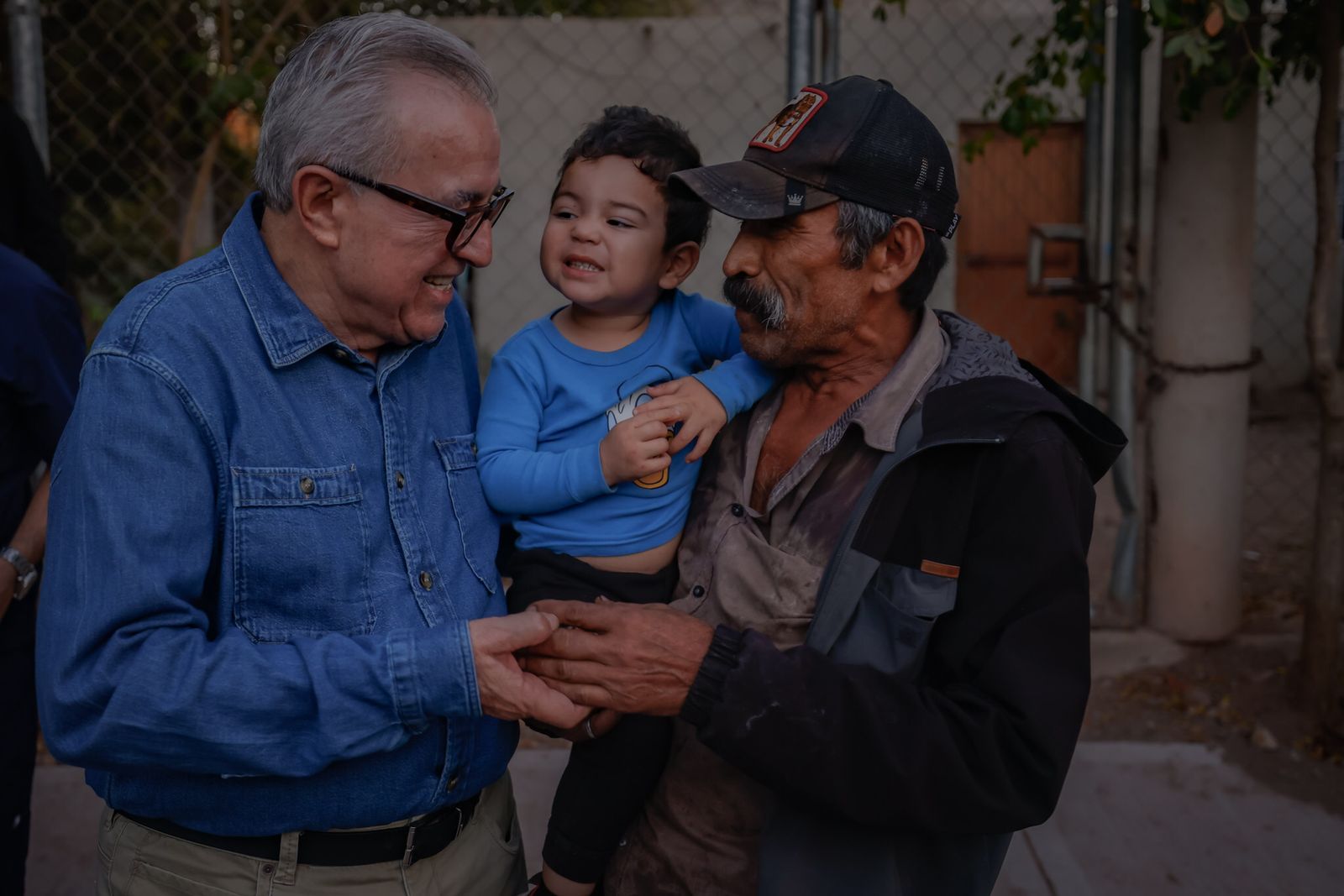 - Dignificando la calidad de vida de la gente, obras con sentido social llegan a Culiacancito; Rocha Moya y Juan de Dios entregaron cuatro calles en la sindicatura
