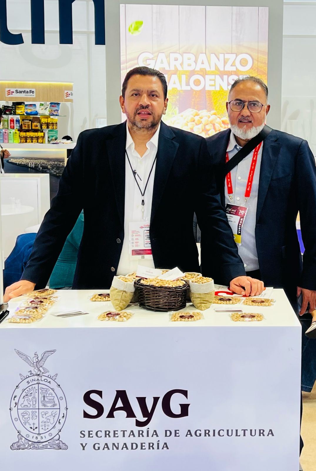 -	Visita y apoya el embajador de México en los Emiratos Árabes a productores y comercializadores de garbanzo sinaloenses: Ismael Bello Esquivel
-	Continúa la presentación del producto, reconocido como calidad premium por la industria alimenticia mundial
