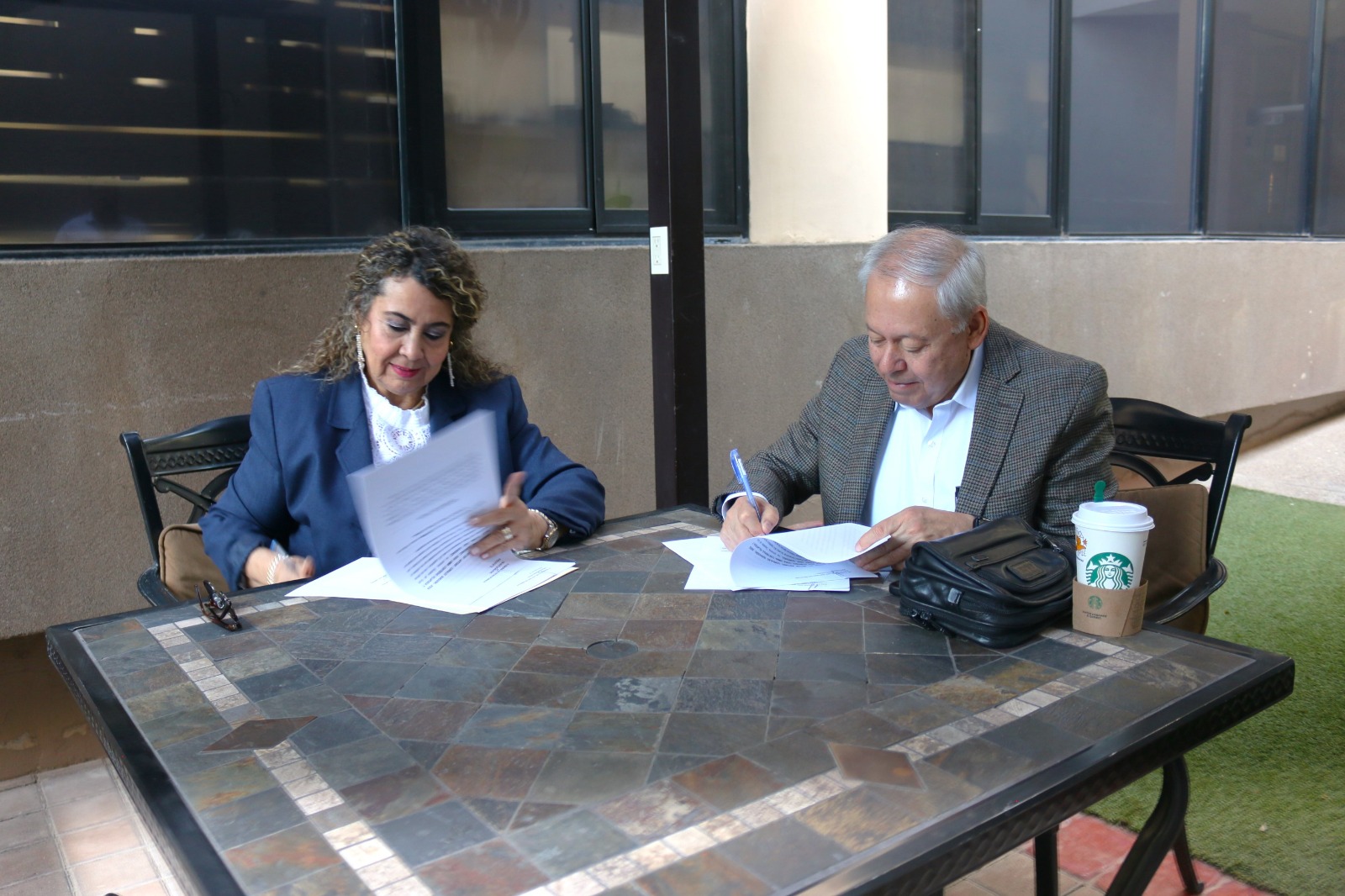 - El Grupo Parlamentario del PAS presentó dos iniciativas para la protección de los adultos mayores en Sinaloa.