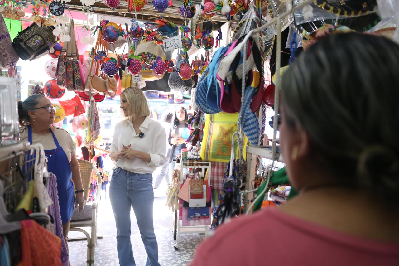 Comerciantes manifiestan su agradecimiento a Estrella Palacios por el respaldo que han recibido del actual Gobierno Municipal