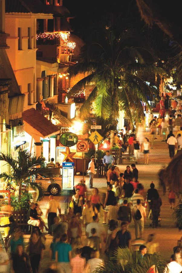 - La iniciativa de Sectur y Concanaco Servitur busca incentivar el turismo mediante promociones y ofertas exclusivas en hospedaje, transporte y actividades