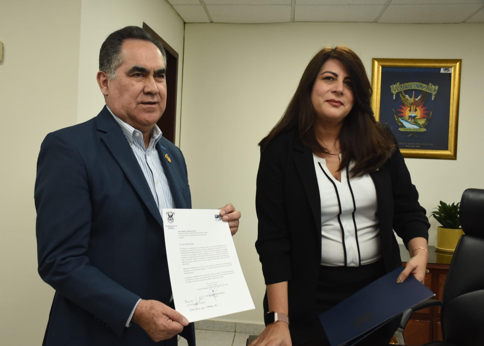 - Jesús Madueña solicita formalmente ante la Secretaría del H. Consejo Universitario su deseo de reelegirse para continuar un periodo más al frente de la UAS