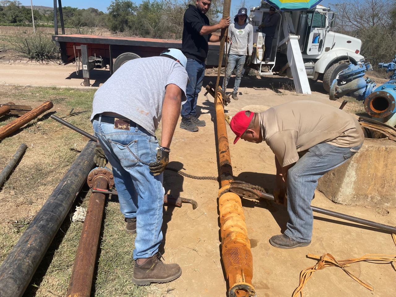 -	JUMAPAM instala una nueva bomba de extracción en el pozo 224
-	Es parte de las acciones para fortalecer el suministro de agua potable y están enmarcadas en el cuarto eje del Plan Municipal de Desarrollo, para tener un Mazatlán ordenado y eficiente
