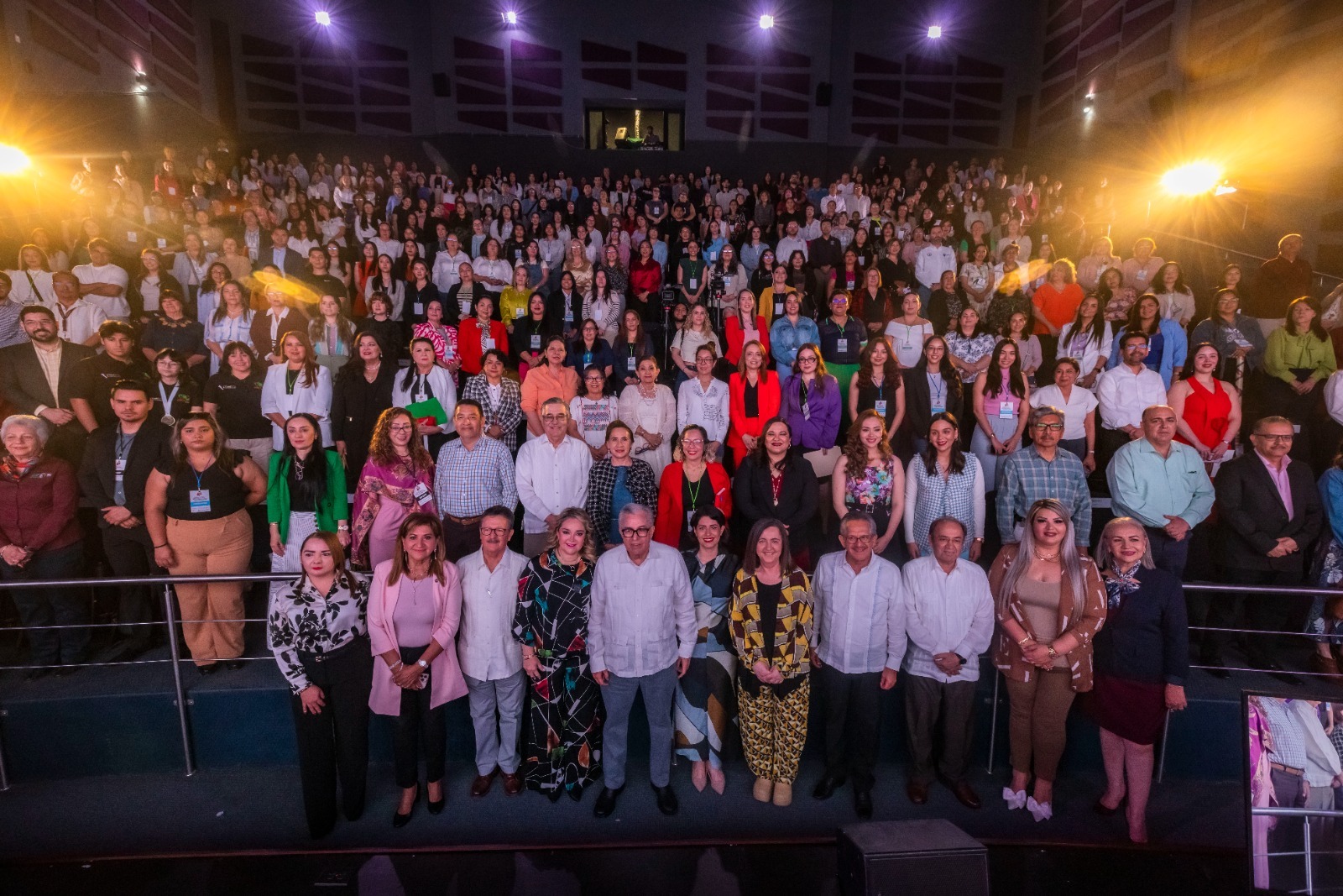 -	En Sinaloa apoyaremos como nunca a nuestras científicas e investigadoras, mujeres cuyo talento trasciende fronteras: Gobernador Rubén Rocha Moya
-	El mandatario estatal inauguró el Segundo Congreso de Investigadoras Sinaloenses 2025, que congregará científicas de varios estados de México, y de los países de España y Paraguay
