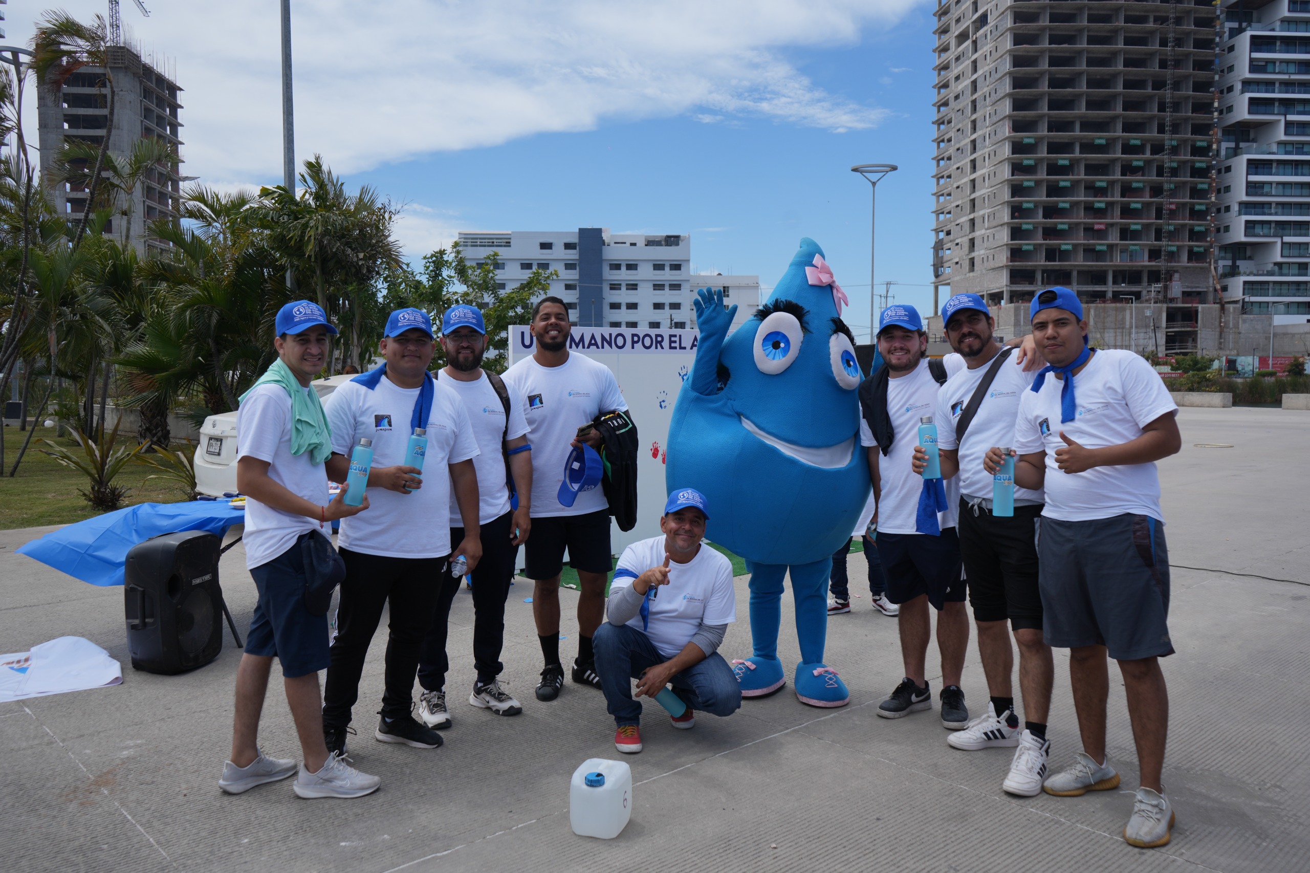 - Miden desafíos 8 equipos de trabajadores y 3 infantiles.
- Compiten y conviven colaboradores de la institución, como parte de las actividades de la Semana del Agua JUMAPAM 2025